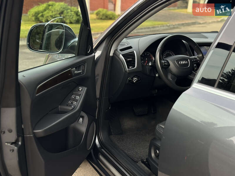 Внедорожник / Кроссовер Audi Q5 2014 в Ровно