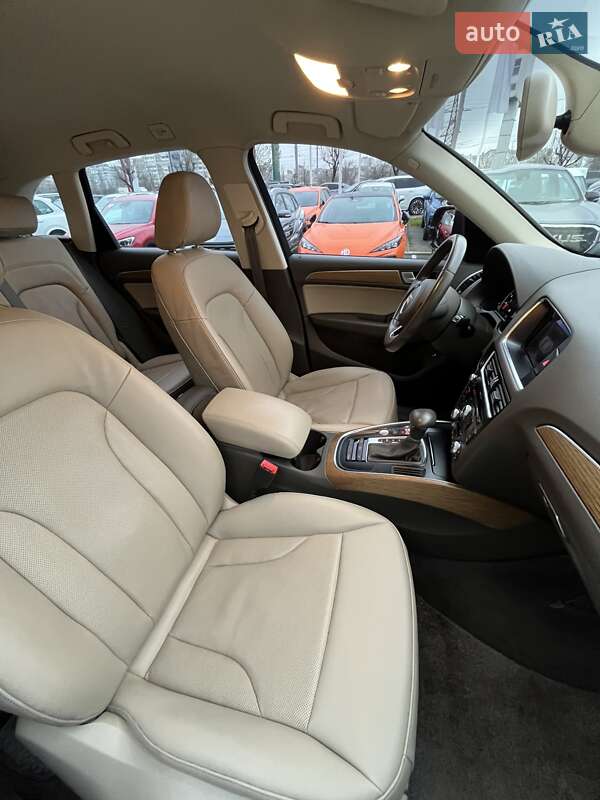 Внедорожник / Кроссовер Audi Q5 2014 в Киеве