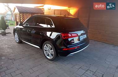 Позашляховик / Кросовер Audi Q5 2018 в Житомирі