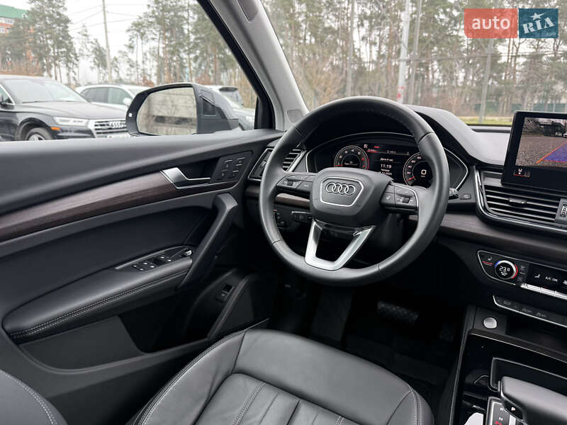 Внедорожник / Кроссовер Audi Q5 2023 в Киеве