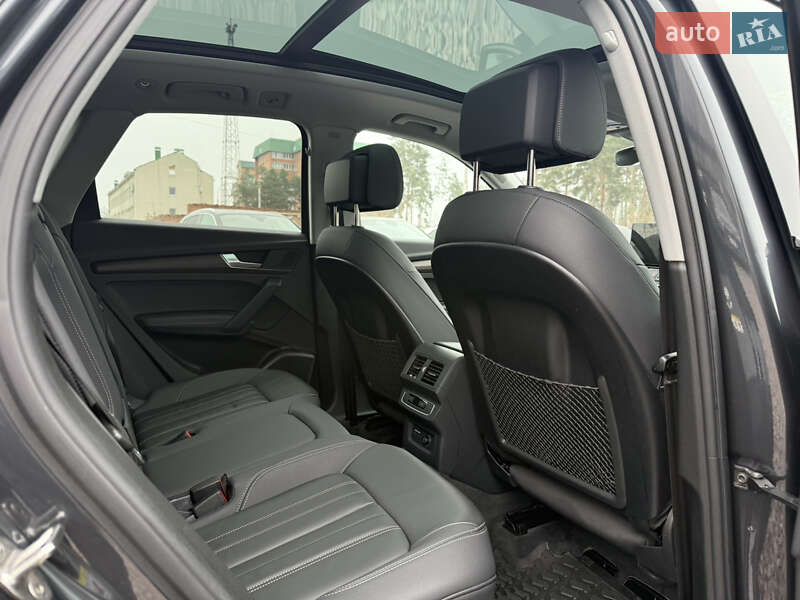 Внедорожник / Кроссовер Audi Q5 2023 в Киеве