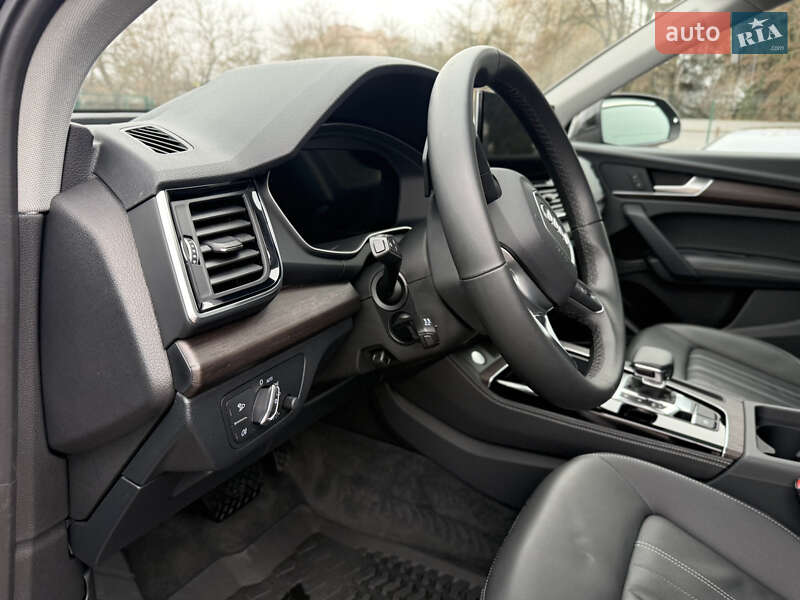 Внедорожник / Кроссовер Audi Q5 2023 в Киеве