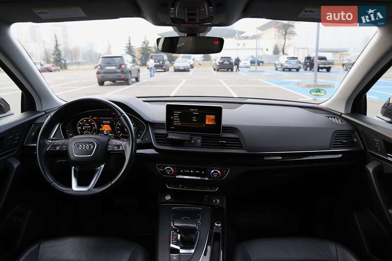 Внедорожник / Кроссовер Audi Q5 2020 в Киеве