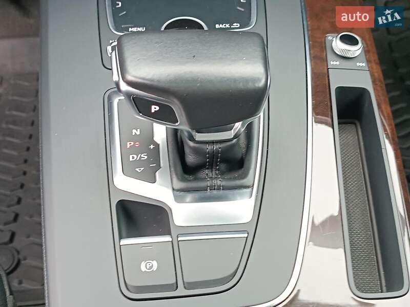 Внедорожник / Кроссовер Audi Q5 2018 в Львове