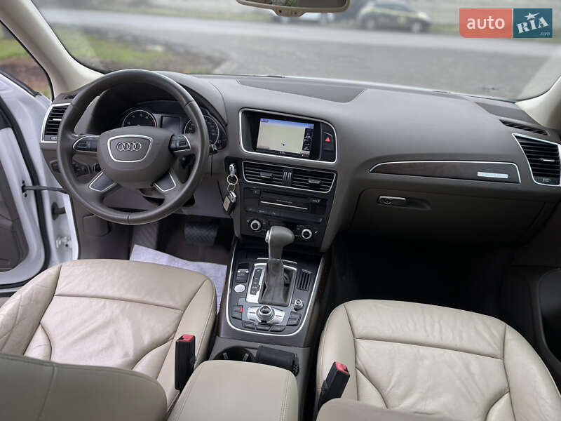 Внедорожник / Кроссовер Audi Q5 2015 в Луцке