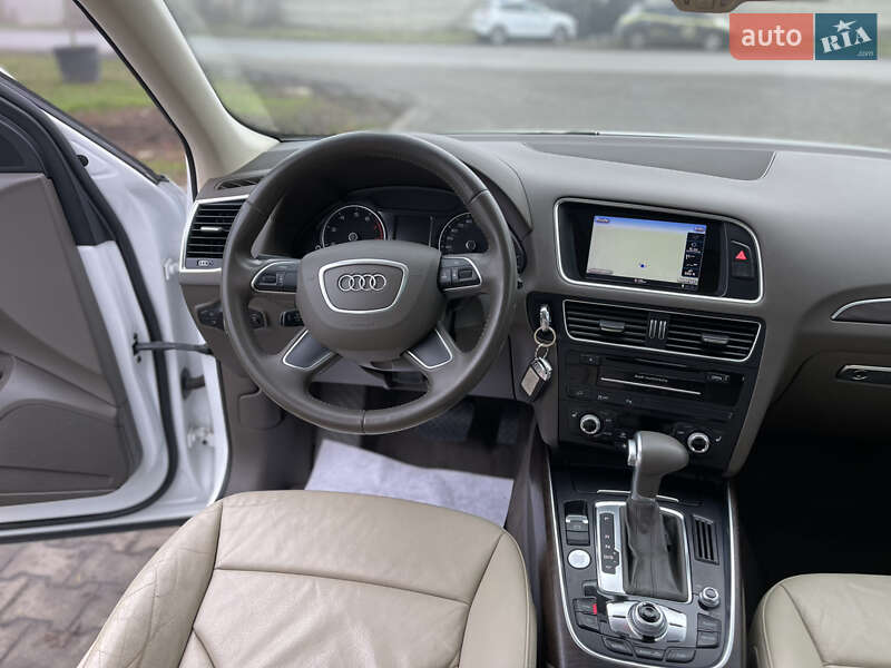 Внедорожник / Кроссовер Audi Q5 2015 в Луцке