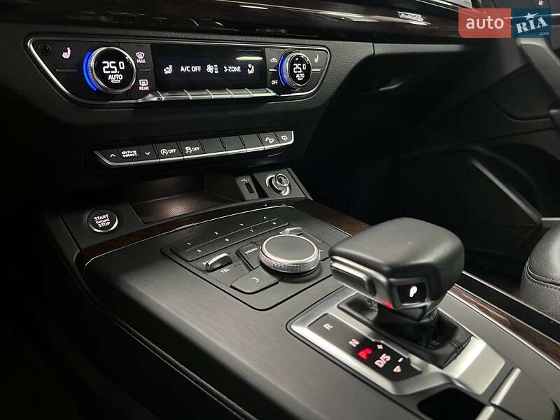 Внедорожник / Кроссовер Audi Q5 2019 в Полтаве