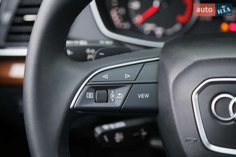 Внедорожник / Кроссовер Audi Q5 2023 в Киеве