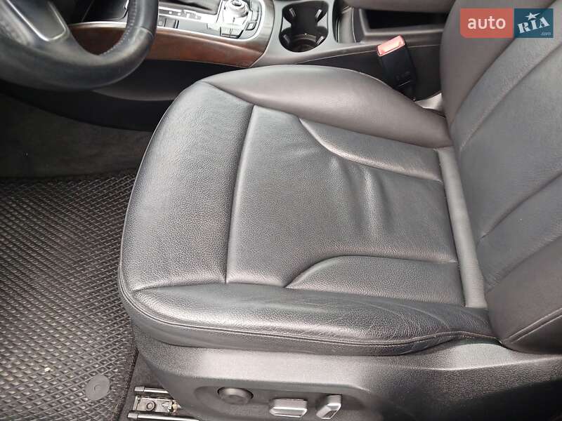 Внедорожник / Кроссовер Audi Q5 2014 в Киеве