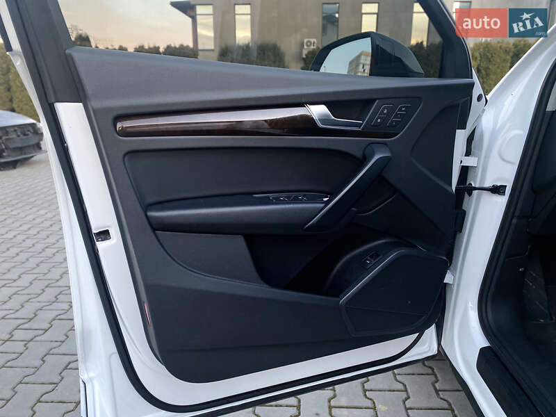 Внедорожник / Кроссовер Audi Q5 2019 в Луцке