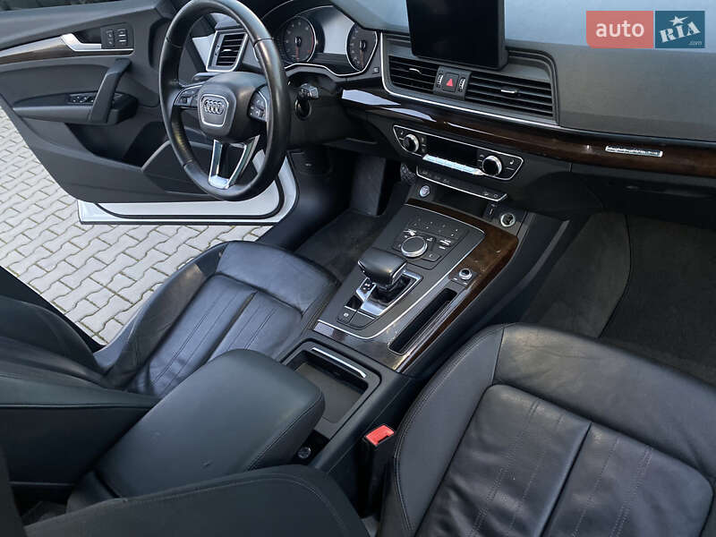 Внедорожник / Кроссовер Audi Q5 2019 в Луцке