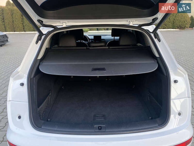 Внедорожник / Кроссовер Audi Q5 2019 в Луцке