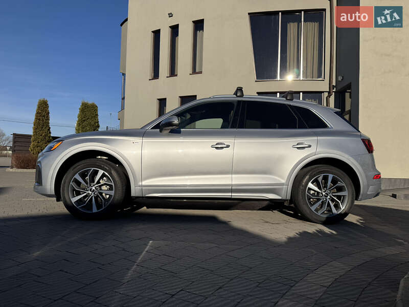 Внедорожник / Кроссовер Audi Q5 2022 в Львове