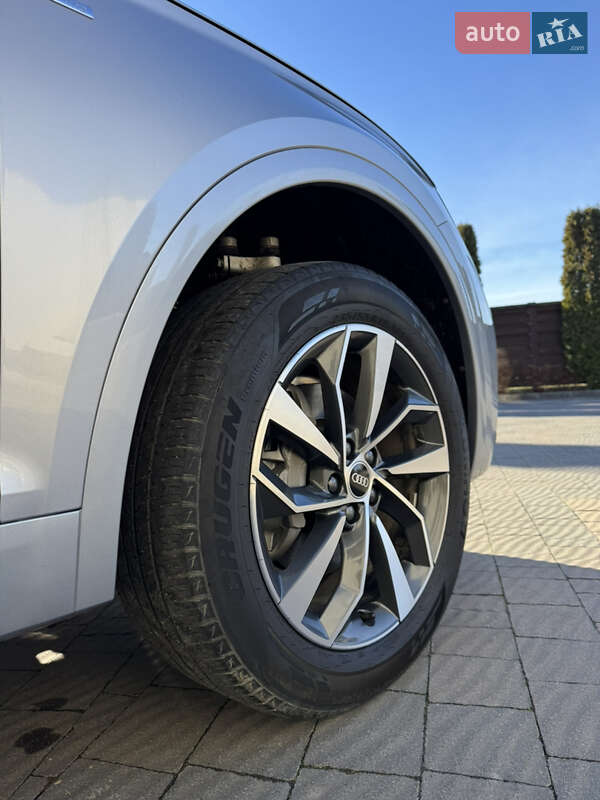 Внедорожник / Кроссовер Audi Q5 2022 в Львове
