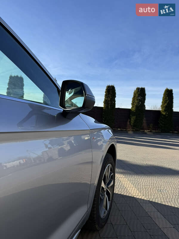 Внедорожник / Кроссовер Audi Q5 2022 в Львове