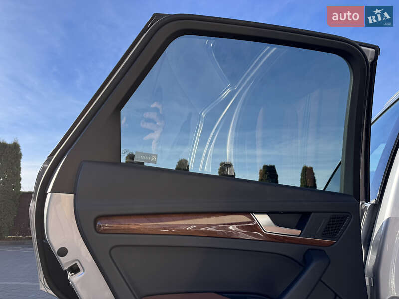 Внедорожник / Кроссовер Audi Q5 2022 в Львове