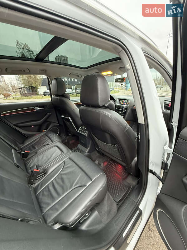 Внедорожник / Кроссовер Audi Q5 2016 в Киеве