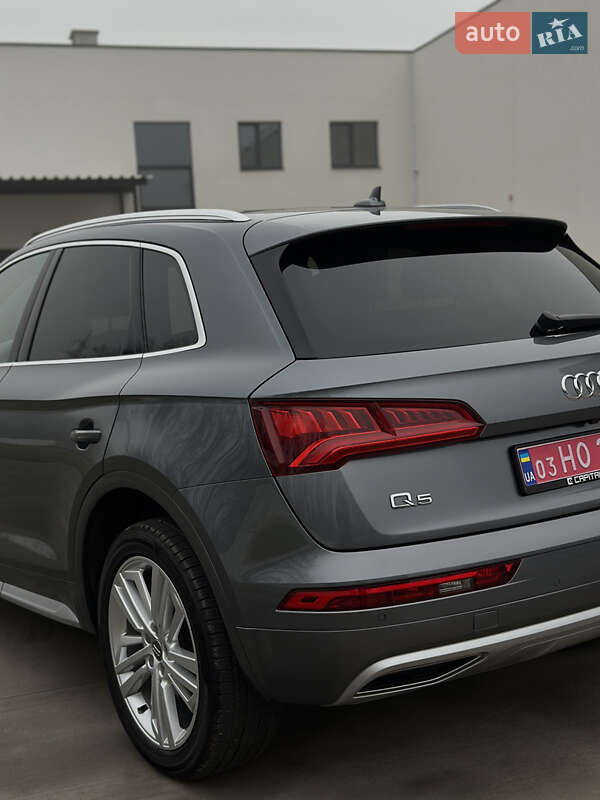 Внедорожник / Кроссовер Audi Q5 2017 в Луцке