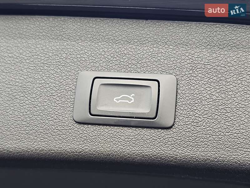 Внедорожник / Кроссовер Audi Q5 2015 в Киеве