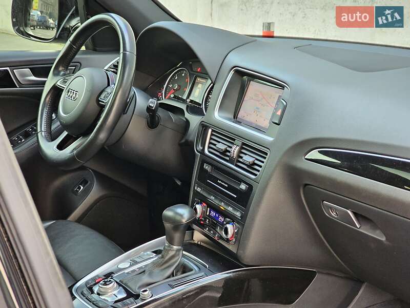 Внедорожник / Кроссовер Audi Q5 2015 в Киеве