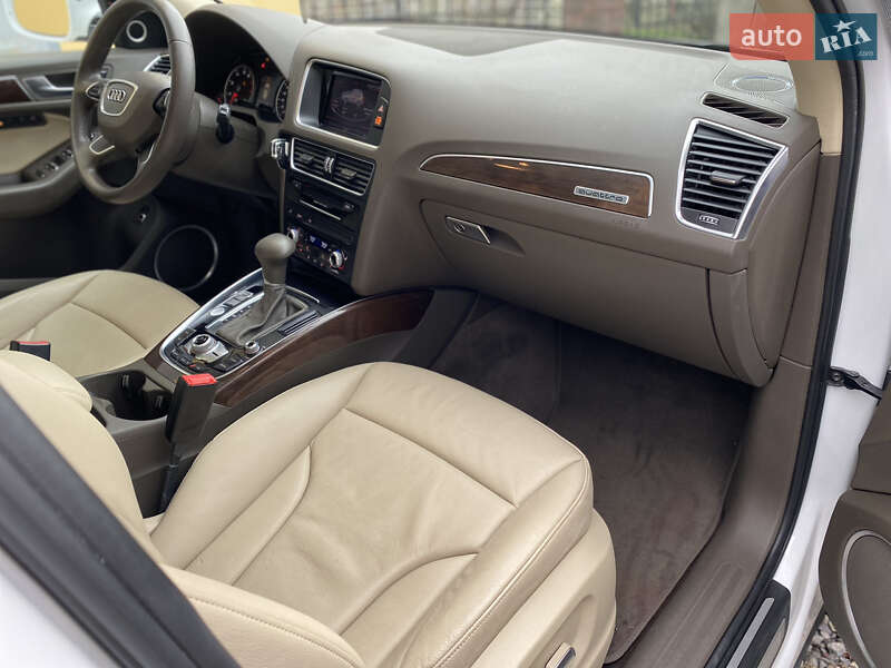 Внедорожник / Кроссовер Audi Q5 2015 в Дрогобыче