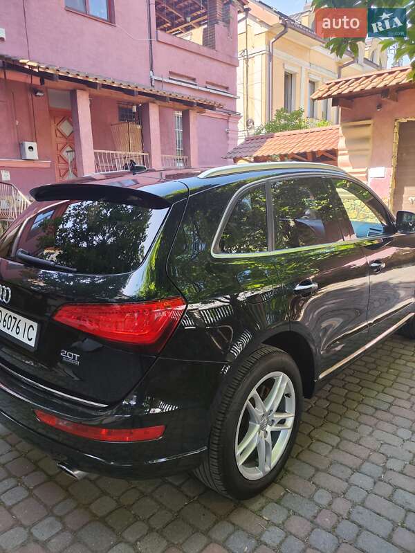 Внедорожник / Кроссовер Audi Q5 2015 в Ужгороде