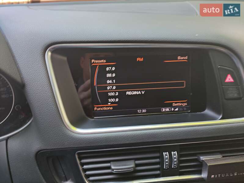 Внедорожник / Кроссовер Audi Q5 2015 в Ужгороде