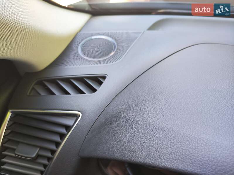 Внедорожник / Кроссовер Audi Q5 2015 в Ужгороде