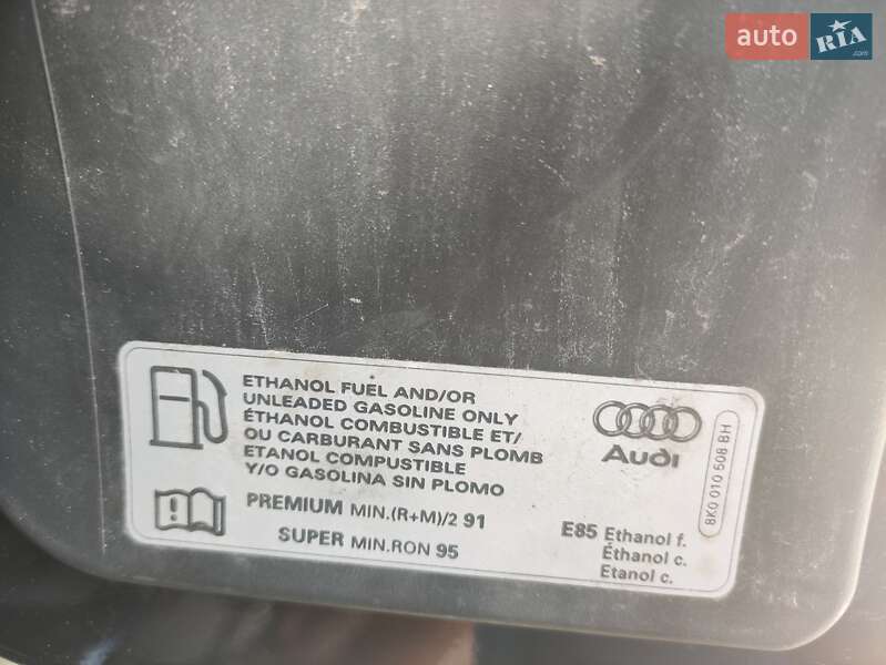 Внедорожник / Кроссовер Audi Q5 2015 в Ужгороде