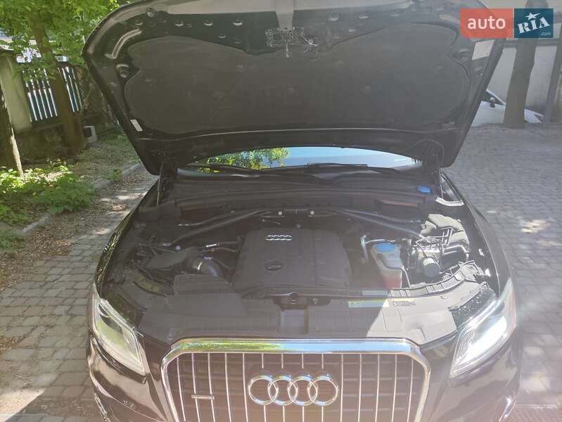 Внедорожник / Кроссовер Audi Q5 2015 в Ужгороде