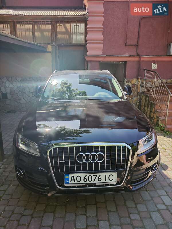 Внедорожник / Кроссовер Audi Q5 2015 в Ужгороде
