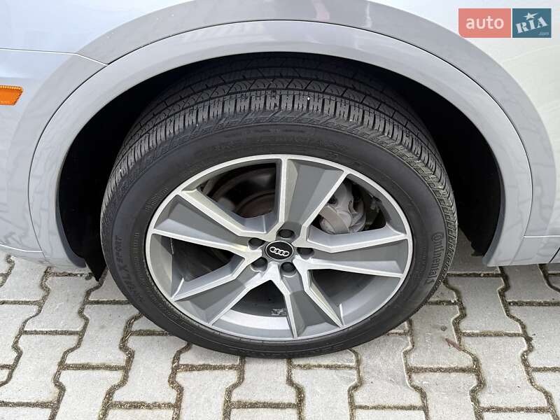 Внедорожник / Кроссовер Audi Q5 2018 в Дрогобыче