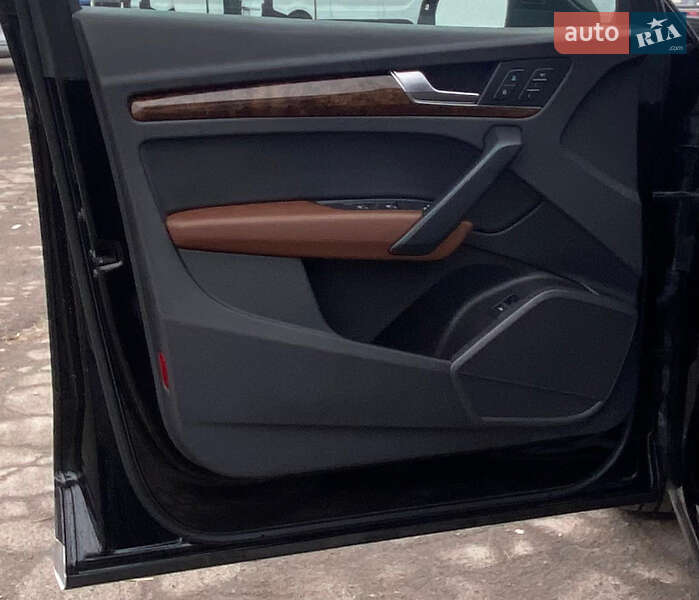 Позашляховик / Кросовер Audi Q5 2018 в Рівному