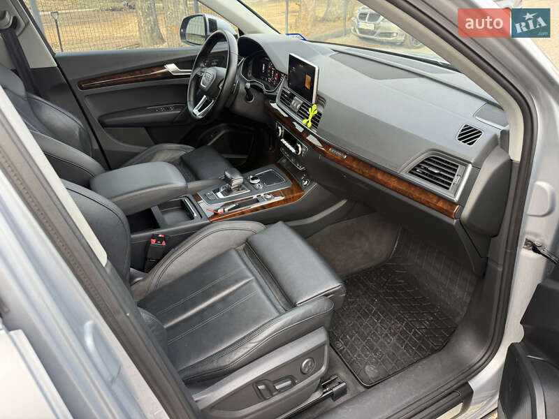 Внедорожник / Кроссовер Audi Q5 2018 в Стрые