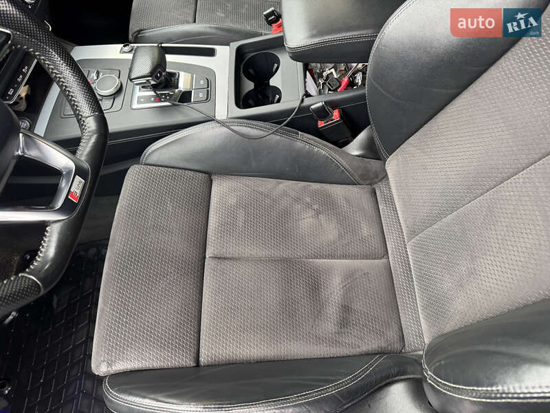 Внедорожник / Кроссовер Audi Q5 2017 в Харькове