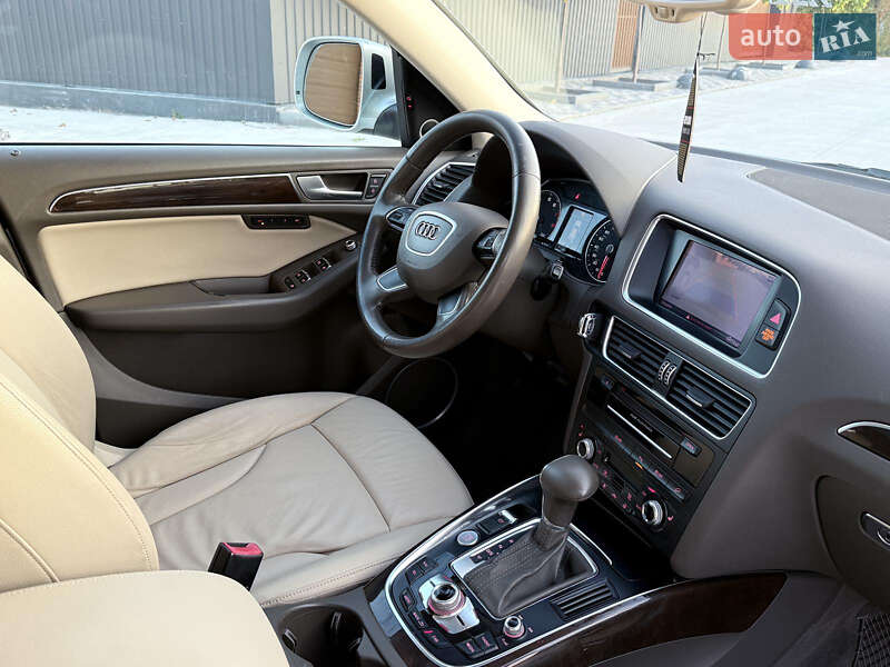 Внедорожник / Кроссовер Audi Q5 2014 в Павлограде