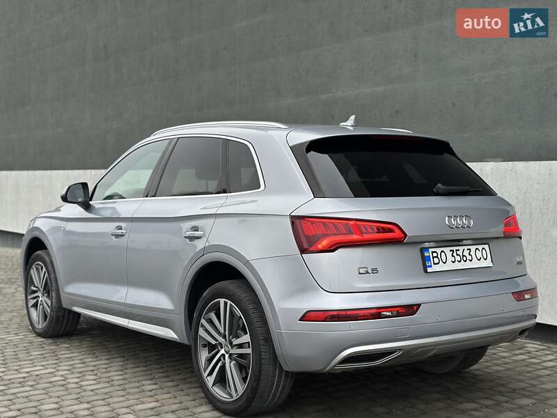 Внедорожник / Кроссовер Audi Q5 2016 в Тернополе