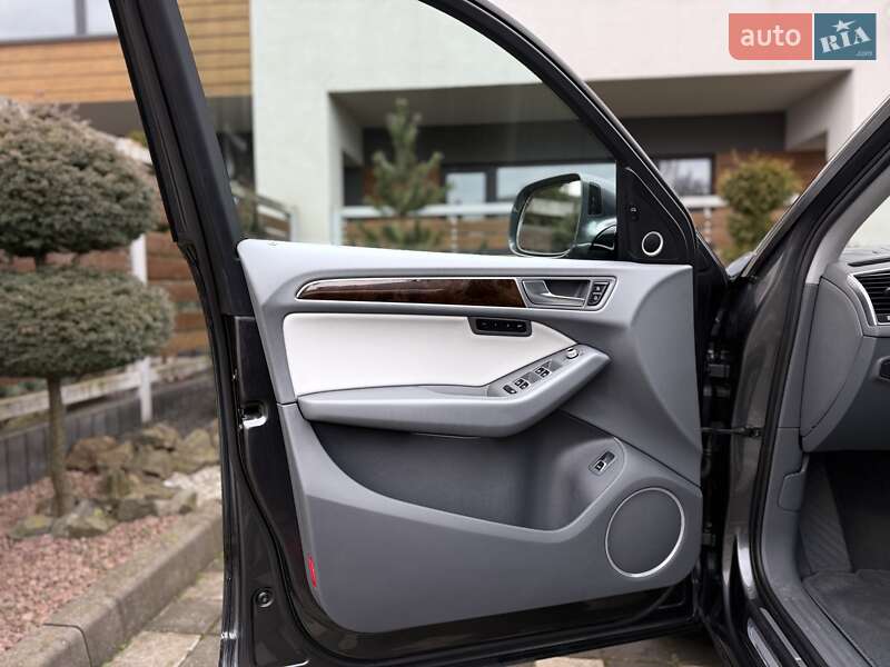 Внедорожник / Кроссовер Audi Q5 2016 в Стрые