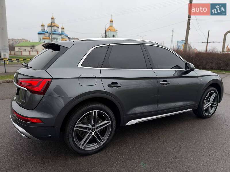 Внедорожник / Кроссовер Audi Q5 2021 в Кривом Роге