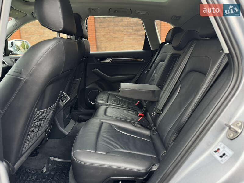 Внедорожник / Кроссовер Audi Q5 2016 в Ровно