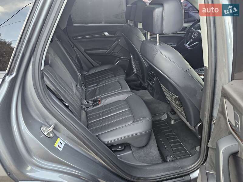 Внедорожник / Кроссовер Audi Q5 2017 в Луцке