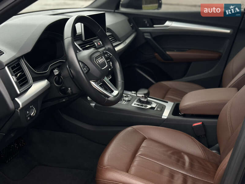 Внедорожник / Кроссовер Audi Q5 2020 в Ровно