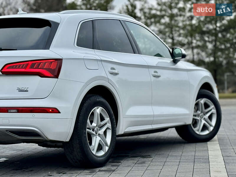 Позашляховик / Кросовер Audi Q5 2018 в Самборі