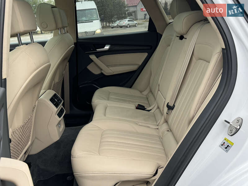 Позашляховик / Кросовер Audi Q5 2018 в Самборі