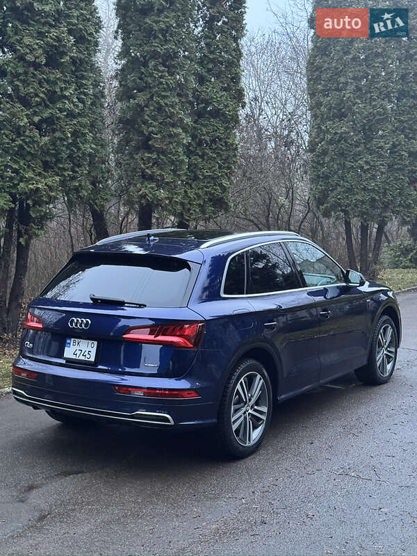 Внедорожник / Кроссовер Audi Q5 2019 в Ровно