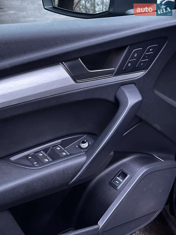 Внедорожник / Кроссовер Audi Q5 2019 в Ровно