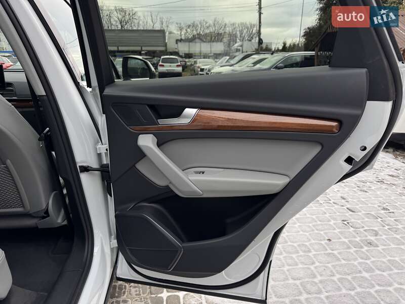 Позашляховик / Кросовер Audi Q5 2023 в Вінниці фото 27 Позашляховик / Кросовер Audi Q5 2023 в Вінниці