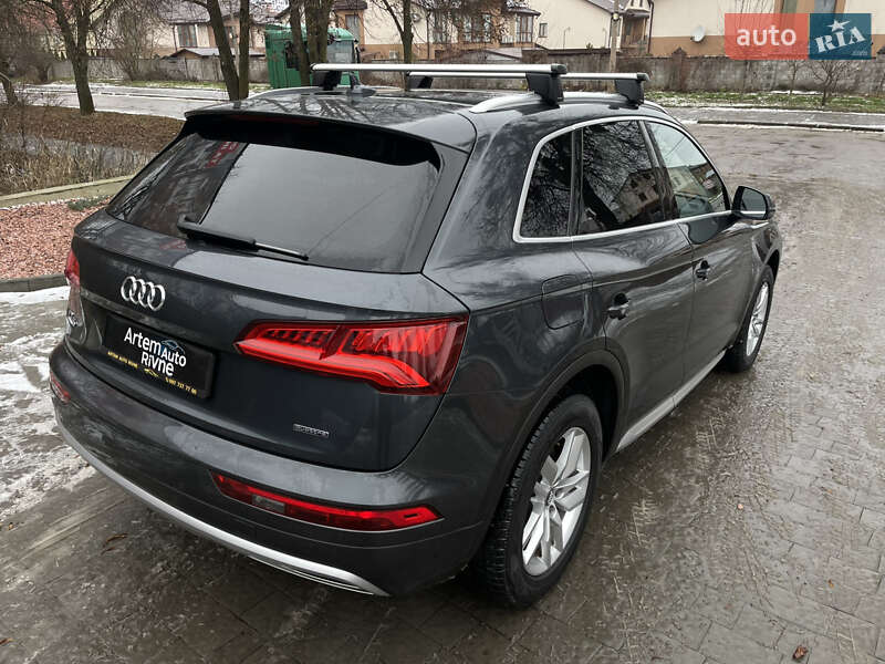 Позашляховик / Кросовер Audi Q5 2020 в Рівному