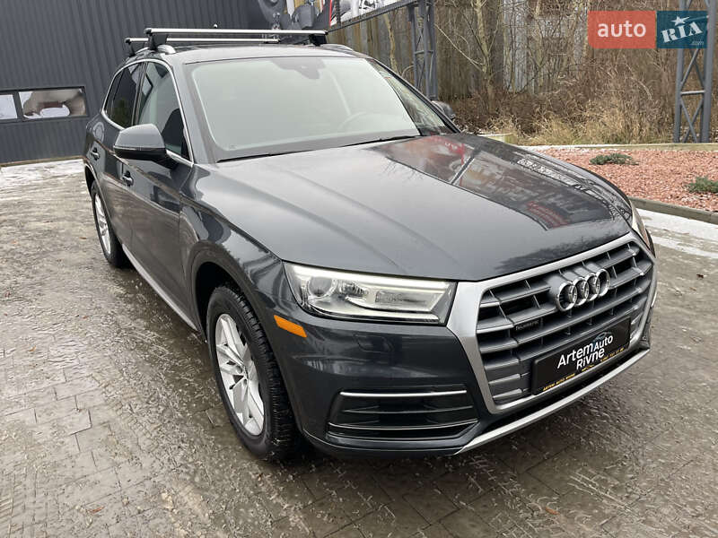 Позашляховик / Кросовер Audi Q5 2020 в Рівному