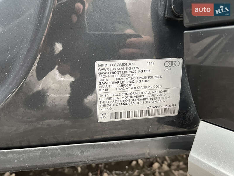 Позашляховик / Кросовер Audi Q5 2020 в Рівному